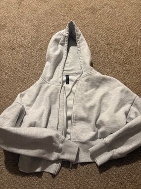 Cotton On Light Gray Full-Zip Cropped Hoodie. Size XL.
